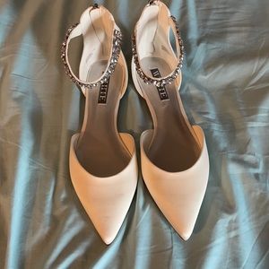 David’s Bridal white shoes